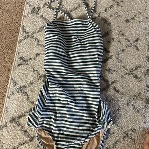 Only worn once or twice and just don’t reach for it!!!